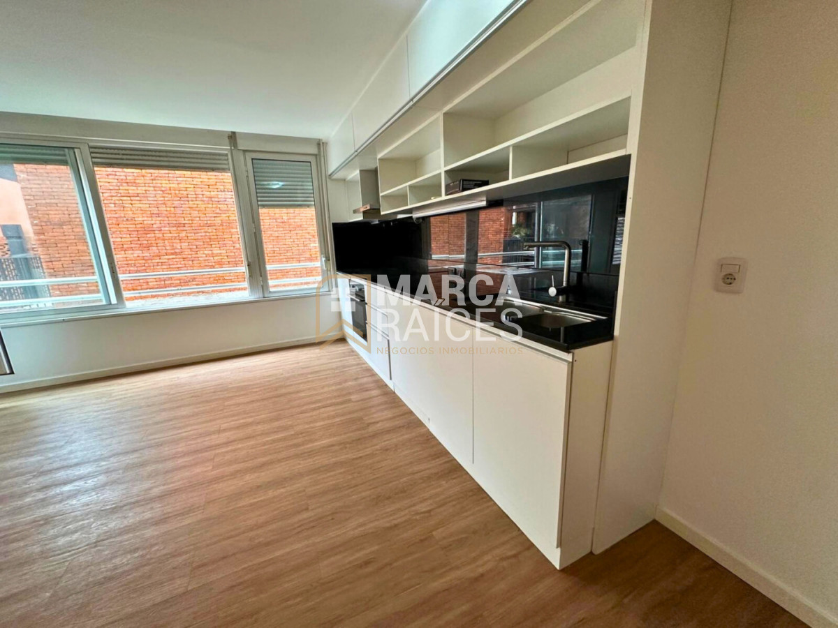Apartamento ID.1878 - Alquiler Apartamento 1 Dormitorio G.C Bajos Opcion Garage Punta Carretas Montevideo