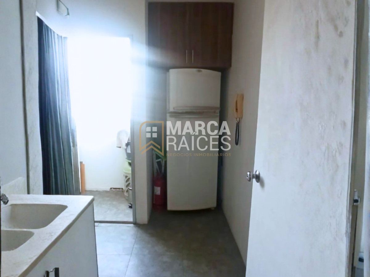 Apartamento ID.1676 - Alquiler Apartamento 2 Dormitorios Sobre la Rambla Opcion Amoblado Malvin Montevideo