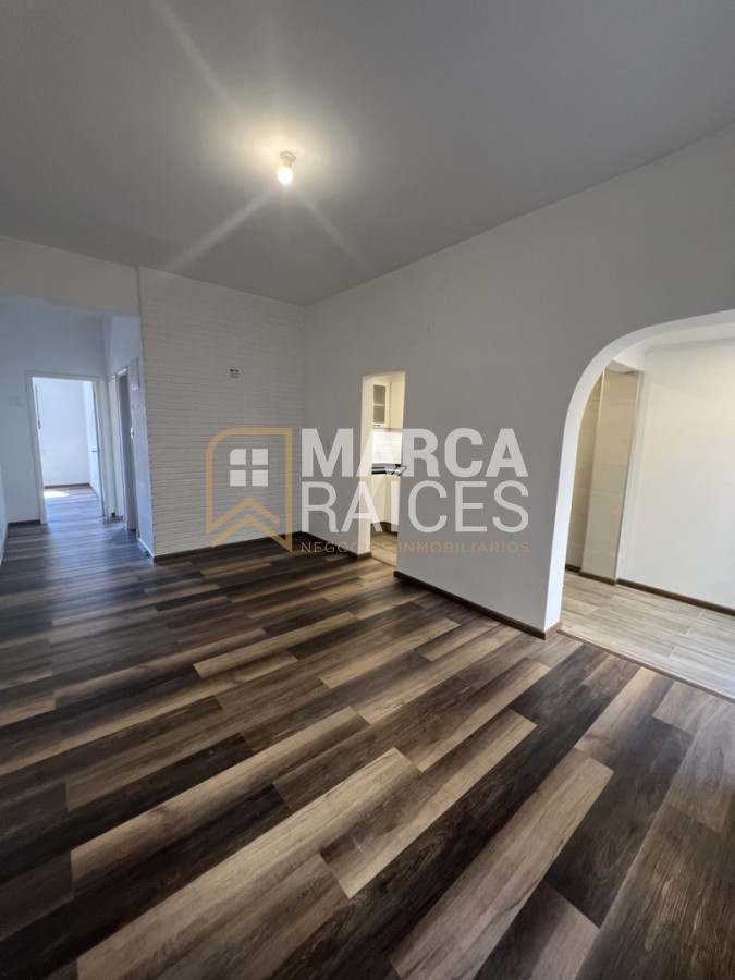 Apartamento ID.1782 - Alquiler Apartamento 2 Dormitorios Punta Carretas, a una cuadra de la Rambla y a media cuadra del Punta Carretas Shopping