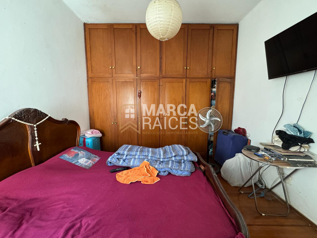 Apartamento ID.1731 - Venta Apartamento 2 Dormitorios 1 Baño Con Renta Primer Piso por Escalera Pocitos Montevideo