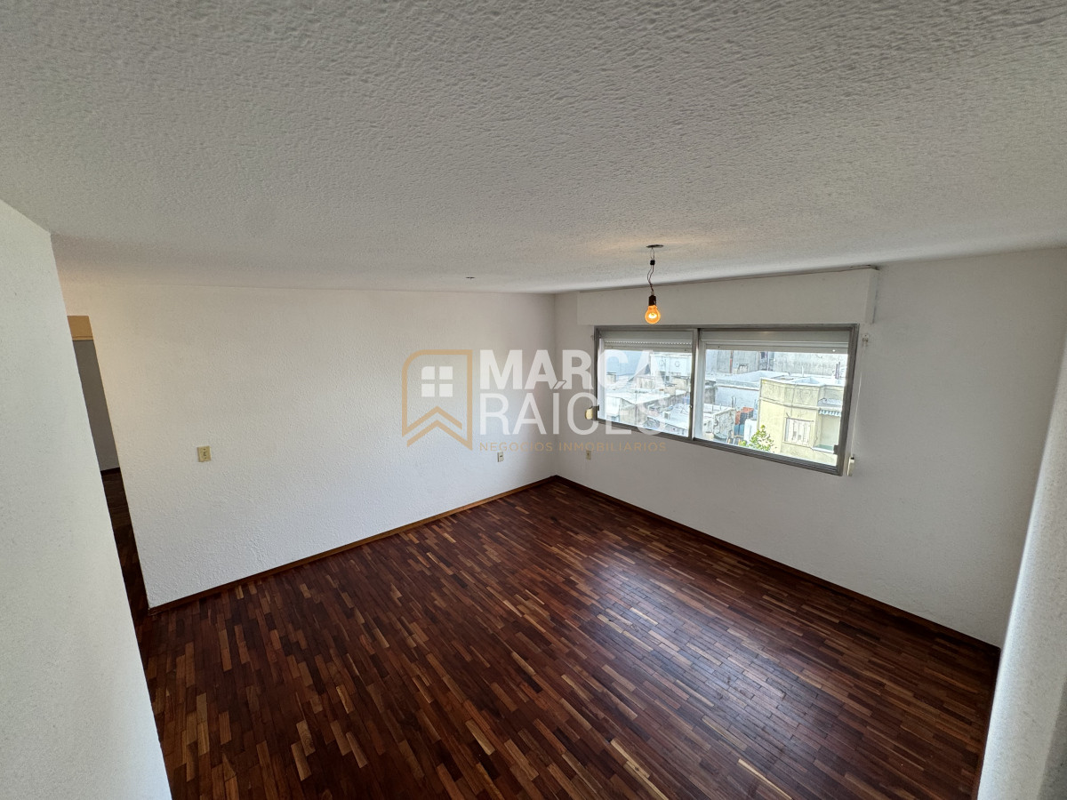 Apartamento ID.828 - Alquiler Apartamento 2 Dormitorios Luminoso Cordon Montevideo