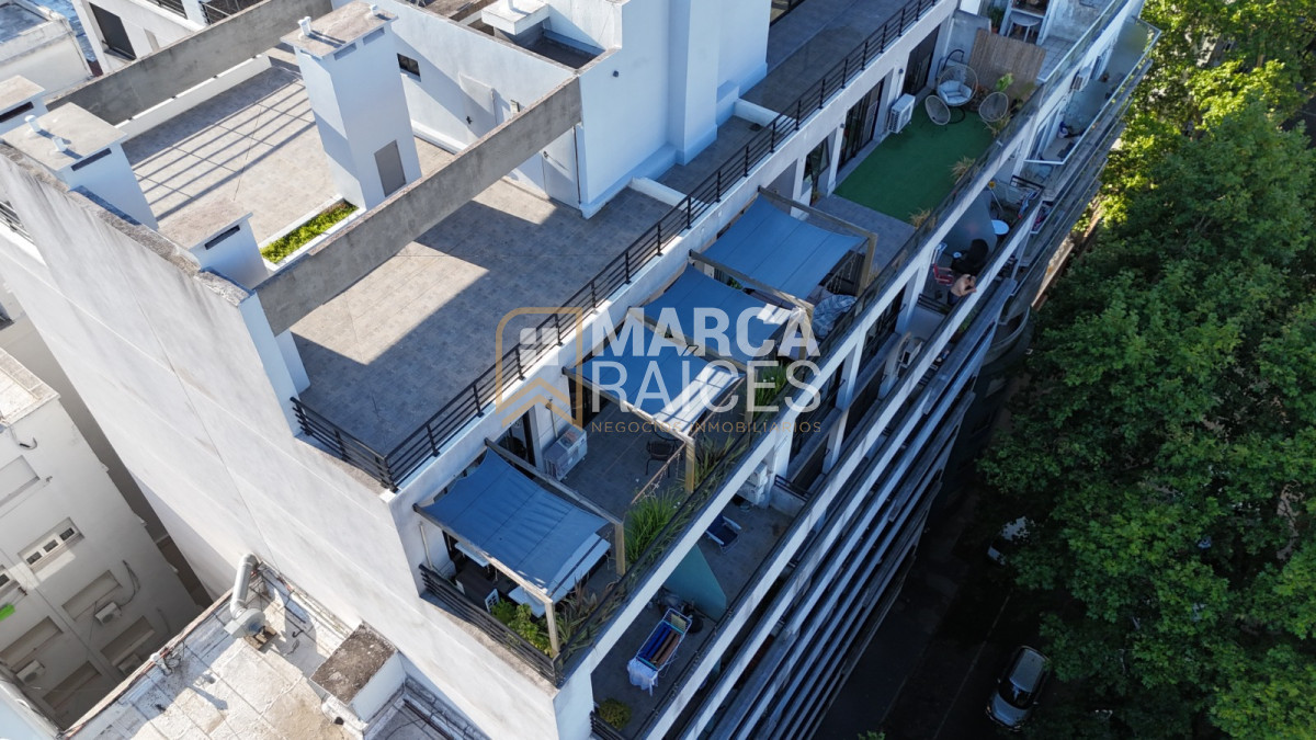 Apartamento ID.1797 - Alquiler Penthouse con Parrillero y Garage, 3 Dormitorios, 2 baños. Centro, Montevideo