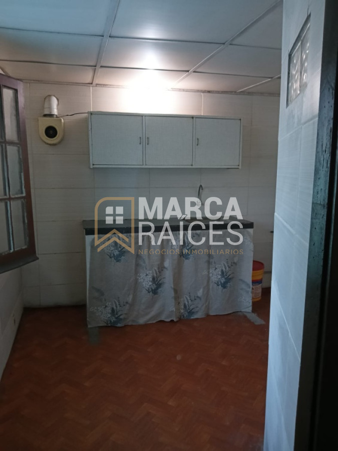 Apartamento ID.1482 - Alquiler Casa 2 Dormitorios Sin Gastos Comunes Con Cochera Patio Reducto Montevideo