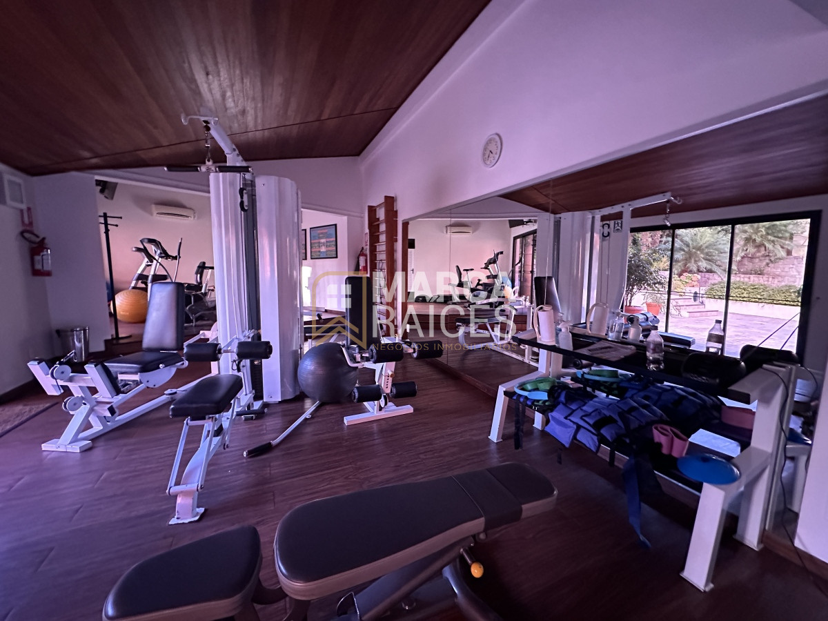 Apartamento ID.853 - Venta Apartamento Frente a Rambla Kibon 3 Dormitorios + Servicio Garage Doble Vista a la Rambla Pocitos Montevideo