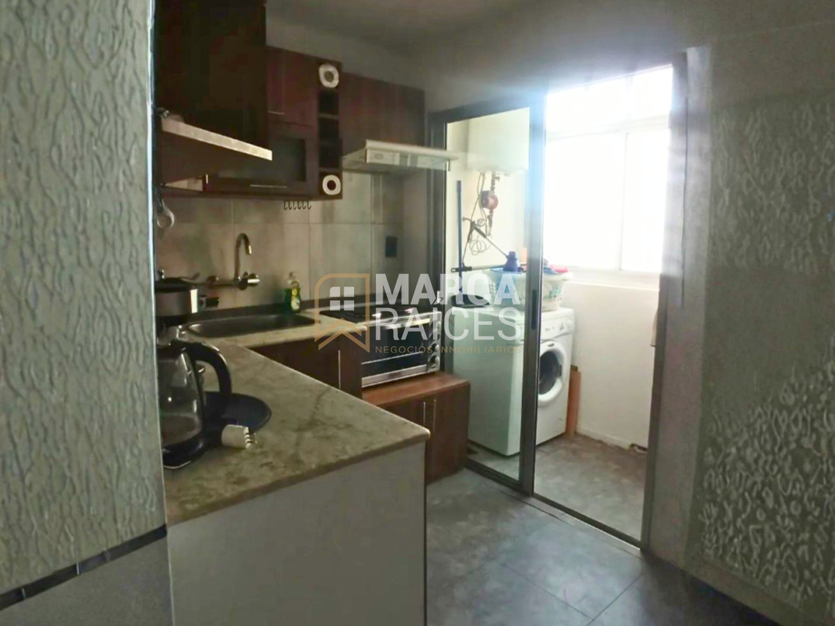 Apartamento ID.1676 - Alquiler Apartamento 2 Dormitorios Sobre la Rambla Opcion Amoblado Malvin Montevideo