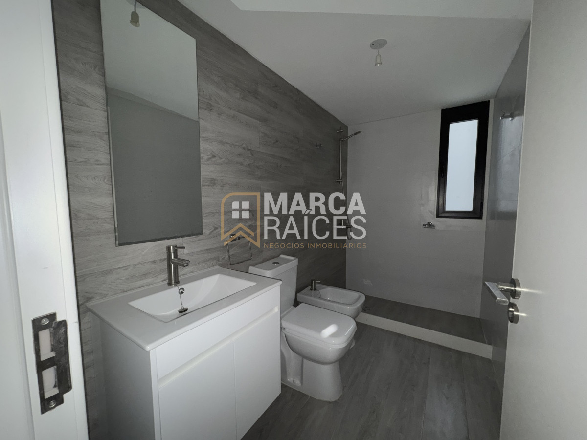 Apartamento ID.999 - Venta Apartamento 1 Dormitorio a estrenar con patio Cordon Montevideo