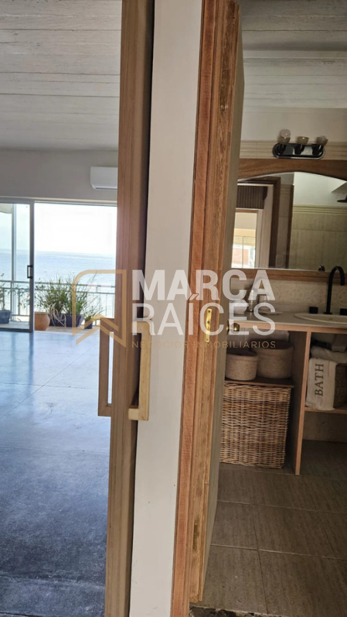 Apartamento ID.1989 - Alquiler Apartamento 2 Dormitorios frente al Mar. Malvin, Montevideo