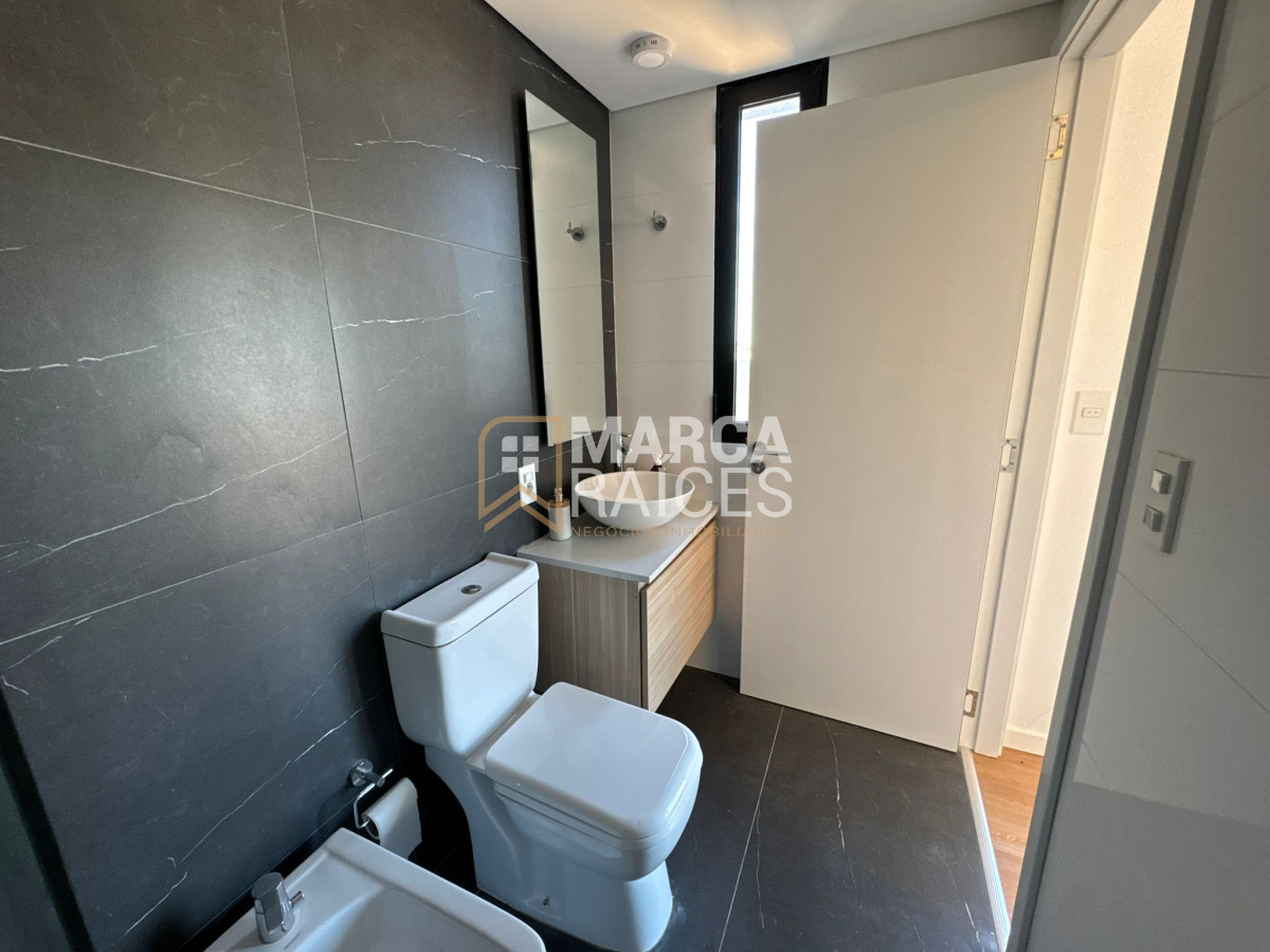 Apartamento ID.1201 - Venta Pent House 2 Dormitorios Con Renta Terraza con Parrillero Y Garaje Doble Punta Carretas Montevideo