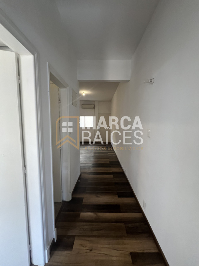 Apartamento ID.1782 - Alquiler Apartamento 2 Dormitorios Punta Carretas, a una cuadra de la Rambla y a media cuadra del Punta Carretas Shopping
