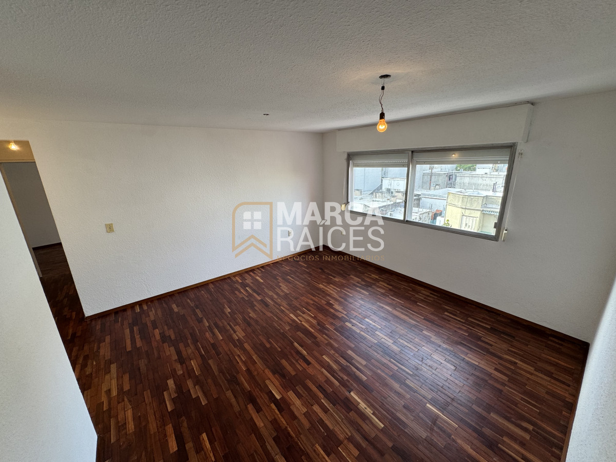 Apartamento ID.828 - Alquiler Apartamento 2 Dormitorios Luminoso Cordon Montevideo