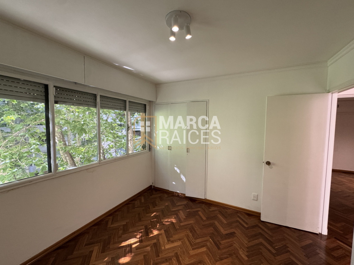 Apartamento ID.1734 - Venta Apartamento 4 dormitorios 3 baños Garage Pocitos Montevideo