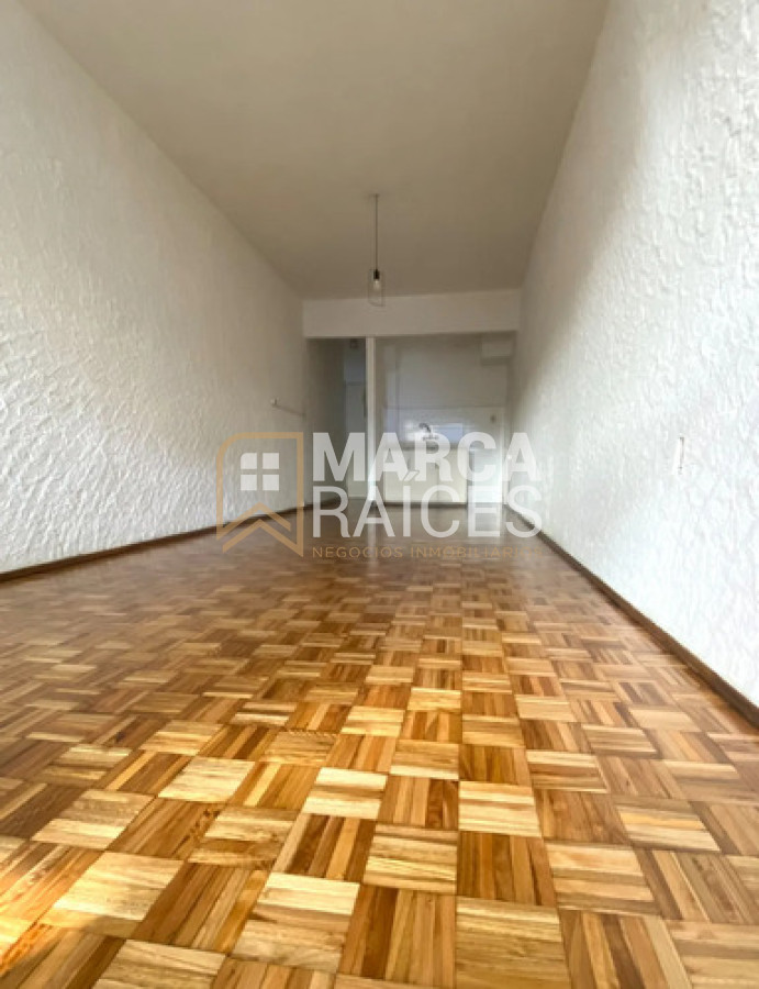 Apartamento ID.1924 - Alquiler Monoambiente. Centro, Montevideo