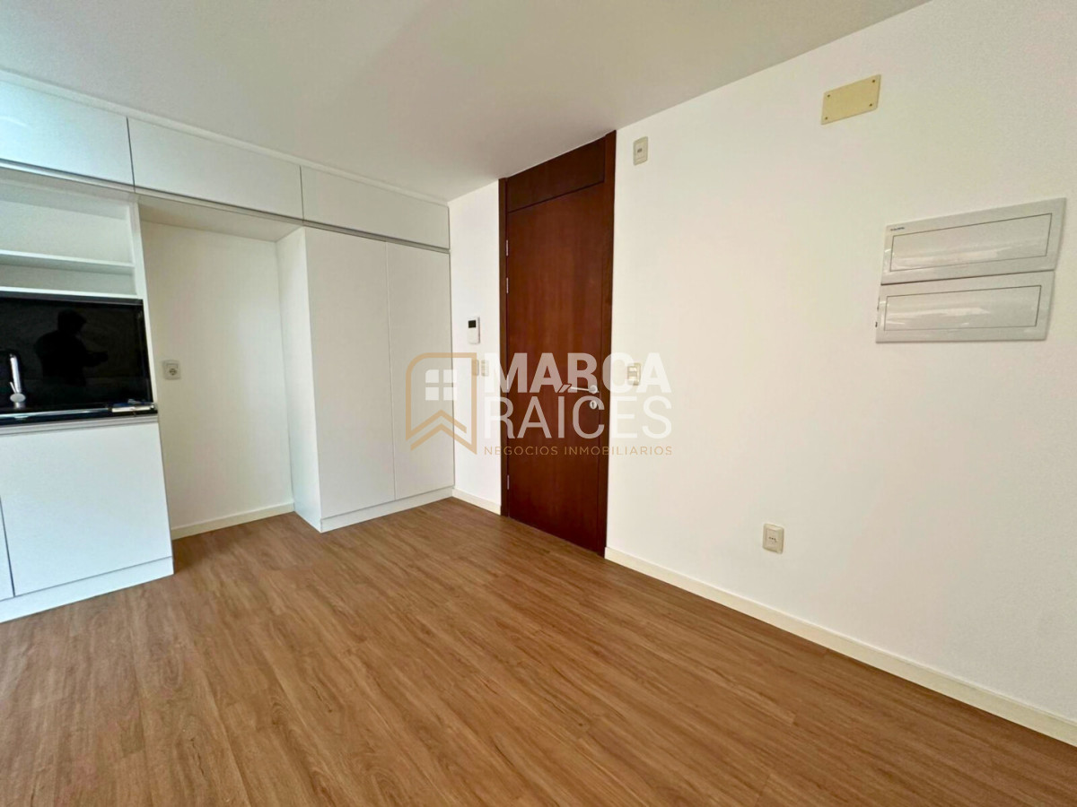 Apartamento ID.1878 - Alquiler Apartamento 1 Dormitorio G.C Bajos Opcion Garage Punta Carretas Montevideo