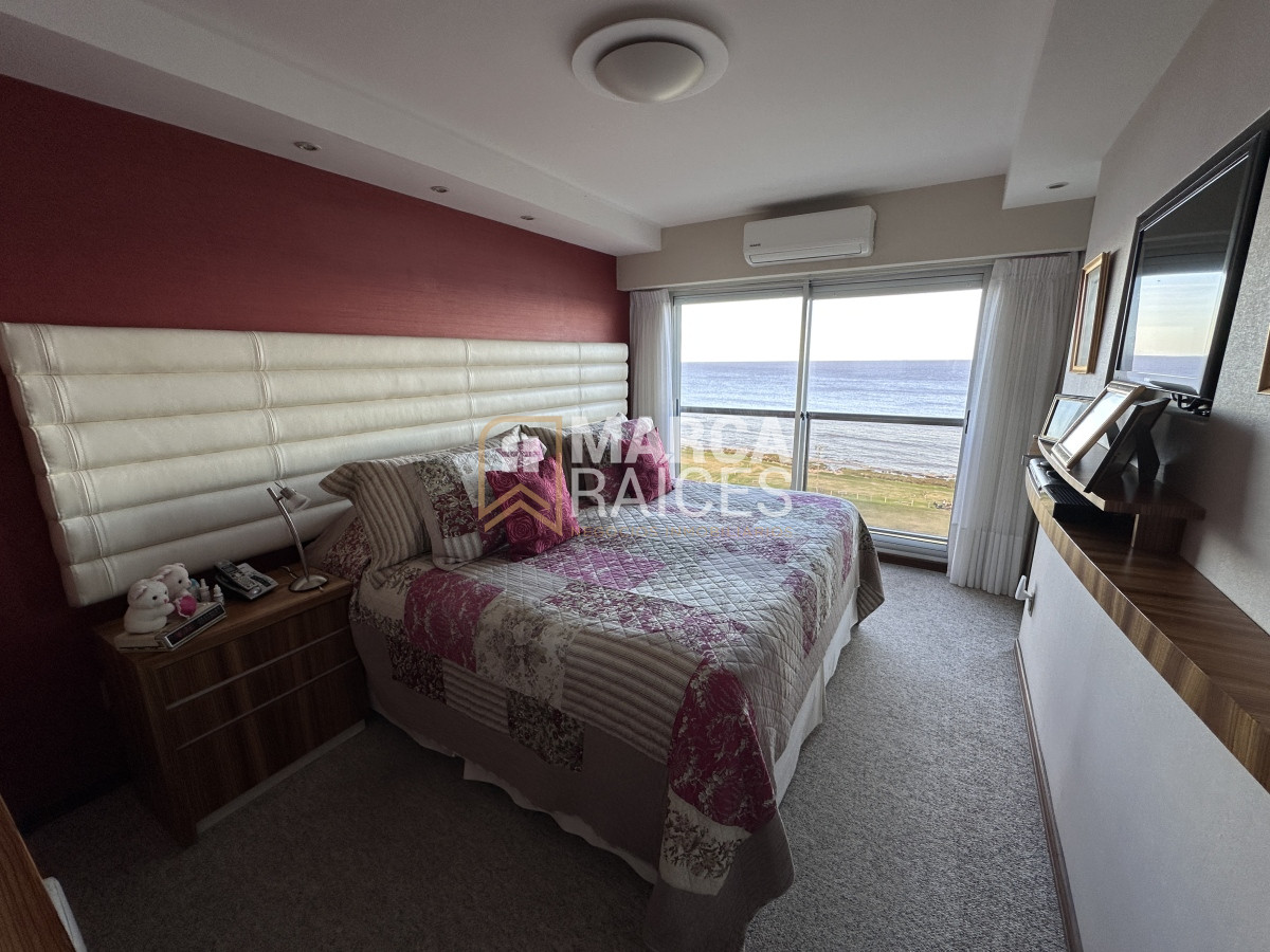 Apartamento ID.888 - Venta Espectacular Apartamento Sobre Rambla 4 Dormitorios Garage Doble Punta Carretas Montevideo