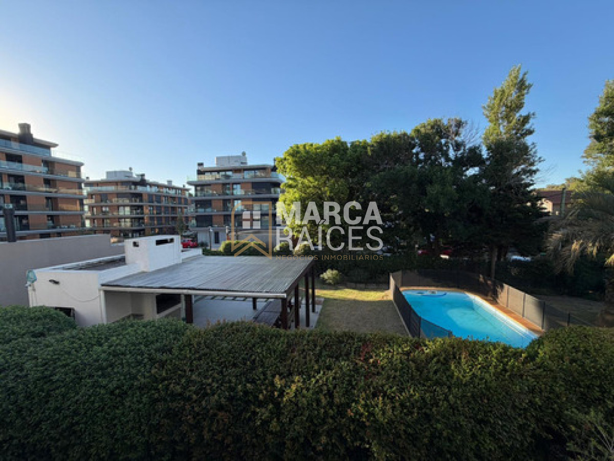 Apartamento ID.1858 - Apartamento en Alquiler 2 Dormitorios, 2 Baños. Barra de Carrasco, Canelones