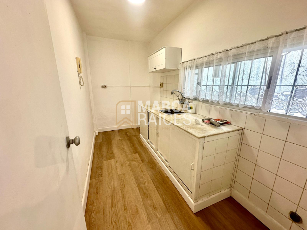 Apartamento ID.1701 - Alquiler Apartamento 1 Dormitorio Patio Ciudad Vieja Montevideo