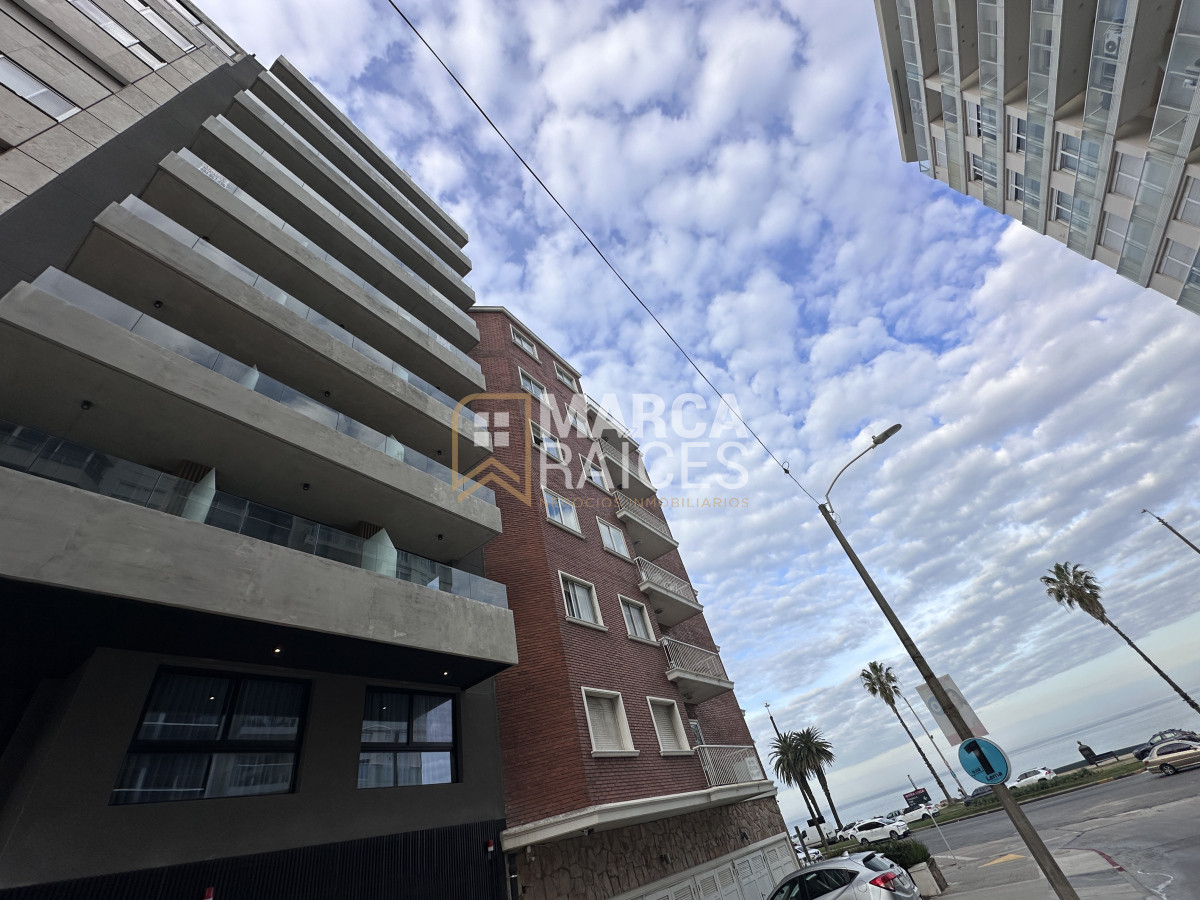 Apartamento ID.1292 - Alquiler Loft Monoambiente semi equipado Con Garage Villa Biarritz Punta Carretas Montevideo