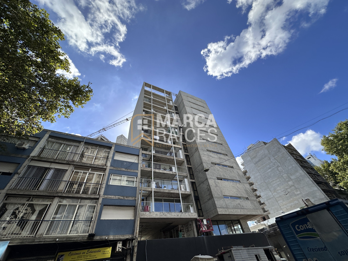 Apartamento ID.1402 - Apartamento Amplio A Estrenar Amoblado Piso 4 Al Frente Luminoso Cordon Sur Montevideo