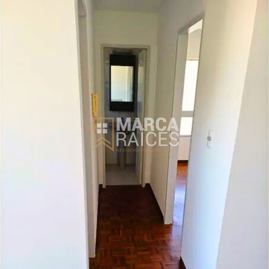 Apartamento ID.1429 - Alquiler Apartamento 1 Dormitorio Garage Fijo Pocitos Montevideo