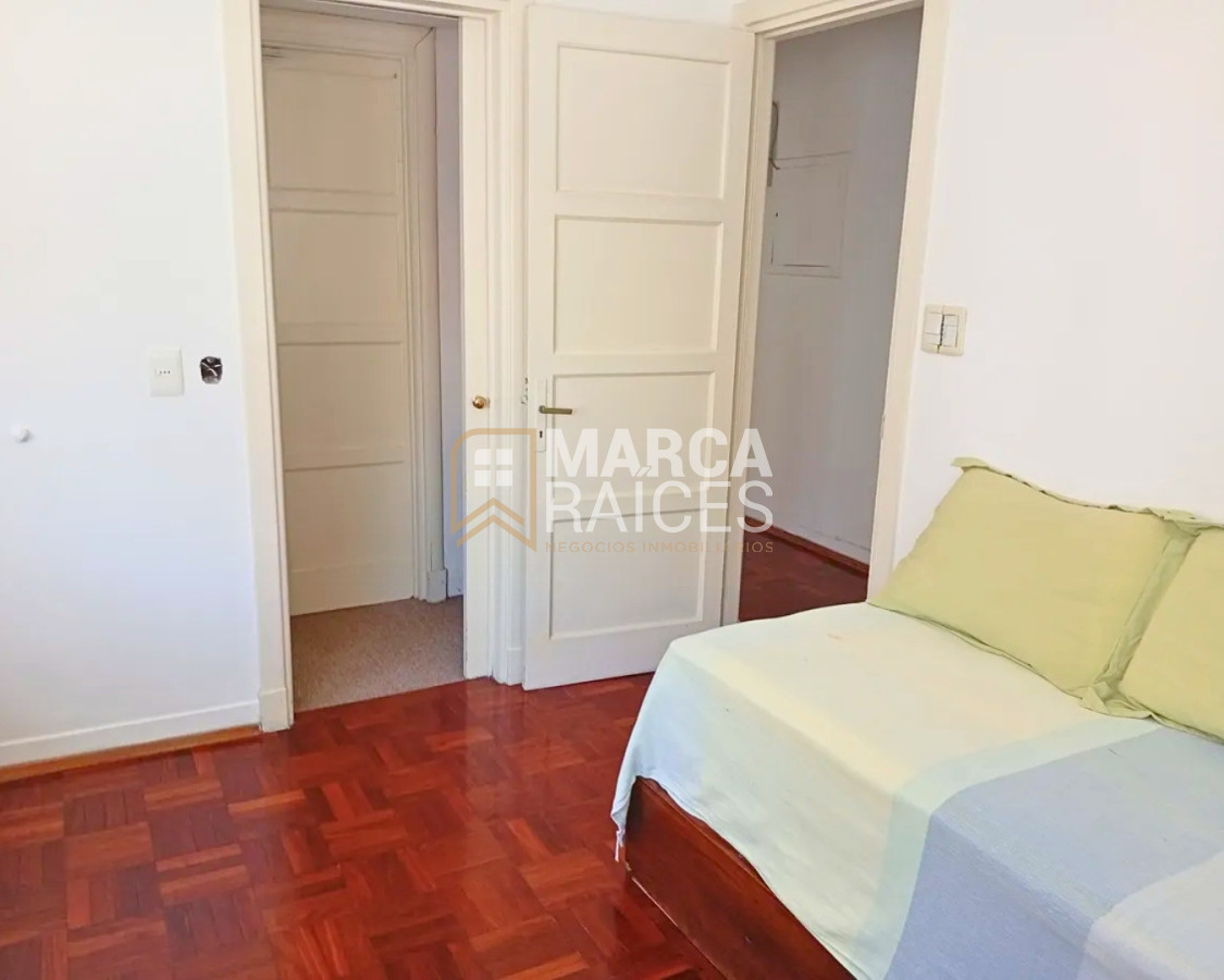 Apartamento ID.1728 - Venta Apartamento 4 Dormitorios 2 Baños Balcon Centro Montevideo