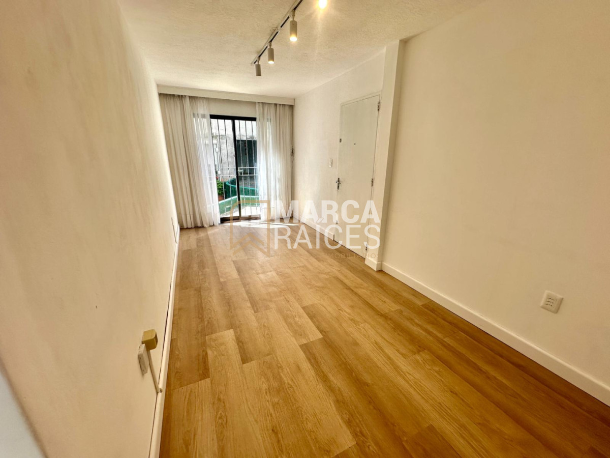 Apartamento ID.1701 - Alquiler Apartamento 1 Dormitorio Patio Ciudad Vieja Montevideo