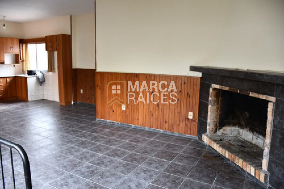 Apartamento ID.2012 - Alquiler Apartamento 4 Dormitorios, 2 Baños. La Blanqueada, Montevideo
