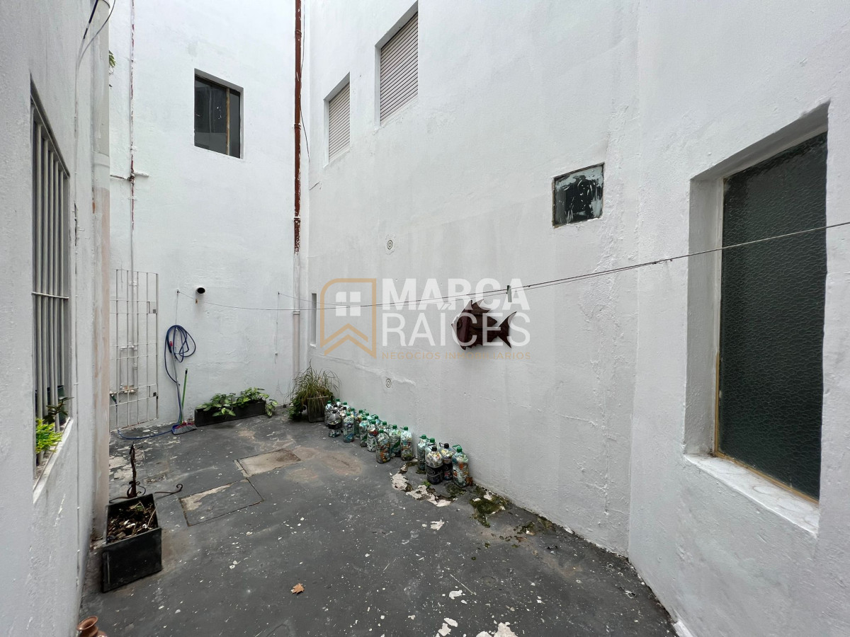 Apartamento ID.307 - Venta Apartamento 2 Dormitorios Patio con renta ideal para inversor Barrio Sur Montevideo