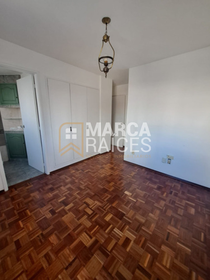 Apartamento ID.1809 - Venta Apartamento 3 dormitorios, 2 baños, con garage. Pocitos, Montevideo