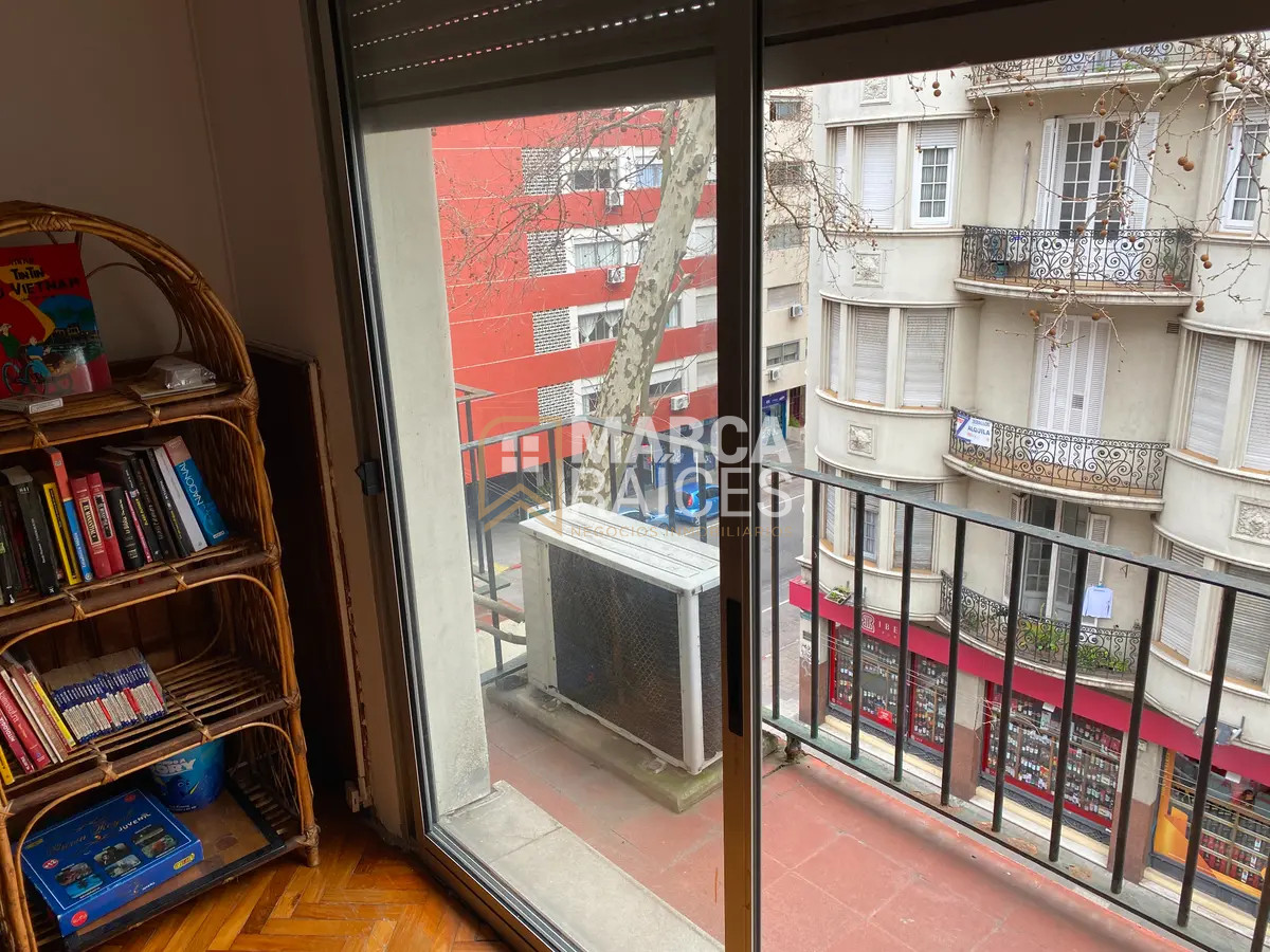Apartamento ID.1384 - Alquiler Apartamento 1 Dormitorio Amueblado Centro Balcón Montevideo