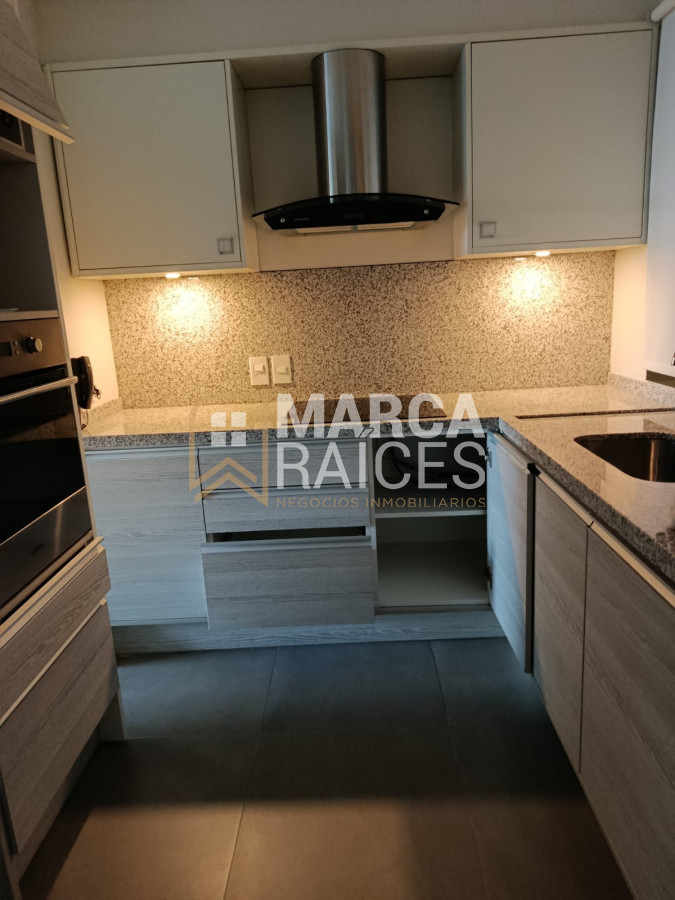 Apartamento ID.1536 - Venta apartamento 2 dormitorios en Barrio Cantegril, Punta del Este. 
