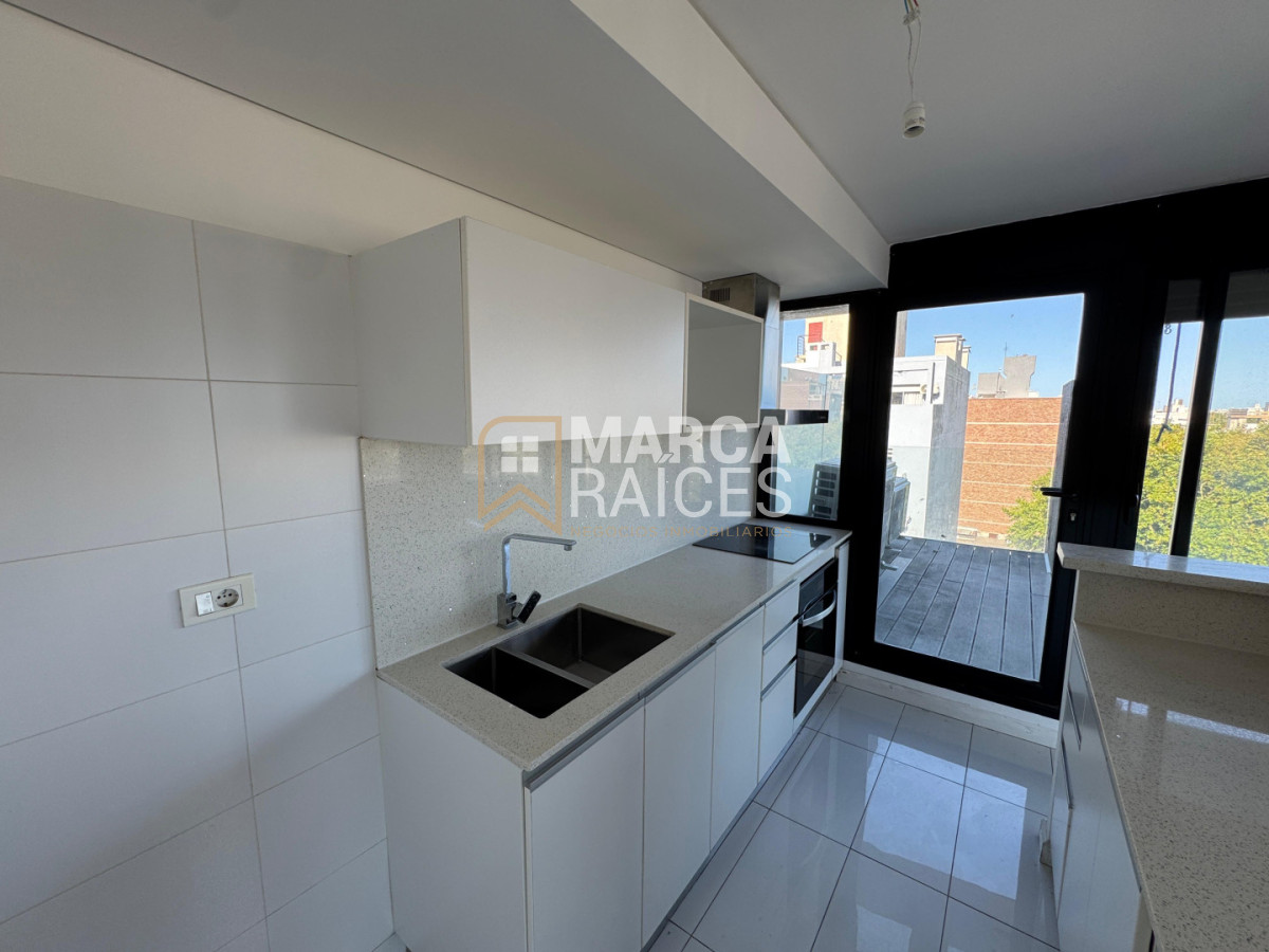 Apartamento ID.1791 - Alquiler Apartamento Penthouse 2 Dormitorios Centro Montevideo