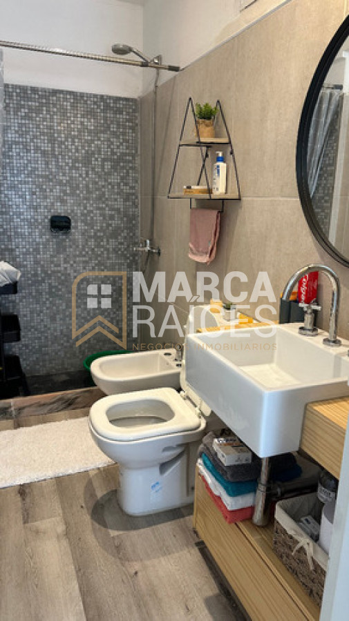 Apartamento ID.1300 - Alquiler Apartamento 1 Dormitorio Al Frente Semi Amoblado Centro Montevideo (Enero 2026)