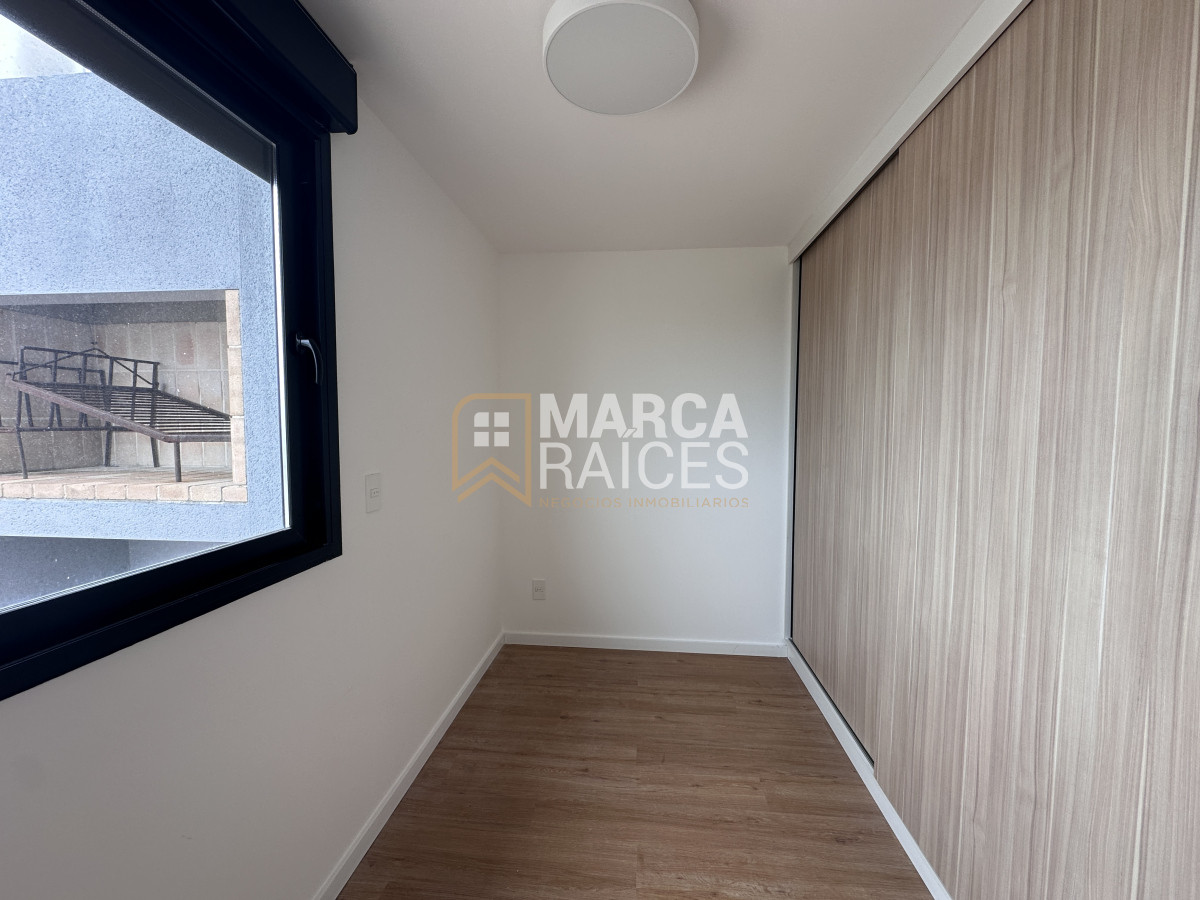 Apartamento ID.1201 - Venta Pent House 2 Dormitorios Con Renta Terraza con Parrillero Y Garaje Doble Punta Carretas Montevideo