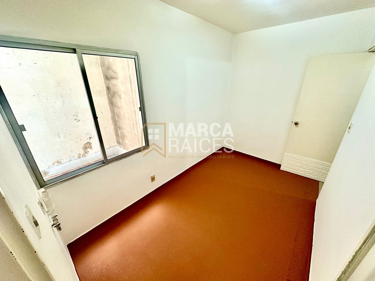 Apartamento ID.1548 - Venta Apartamento con RENTA 3 Dormitorios 2 Baños Pocitos Montevideo