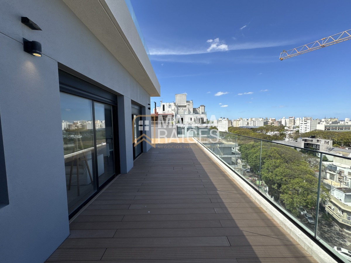 Apartamento ID.1201 - Venta Pent House 2 Dormitorios Con Renta Terraza con Parrillero Y Garaje Doble Punta Carretas Montevideo