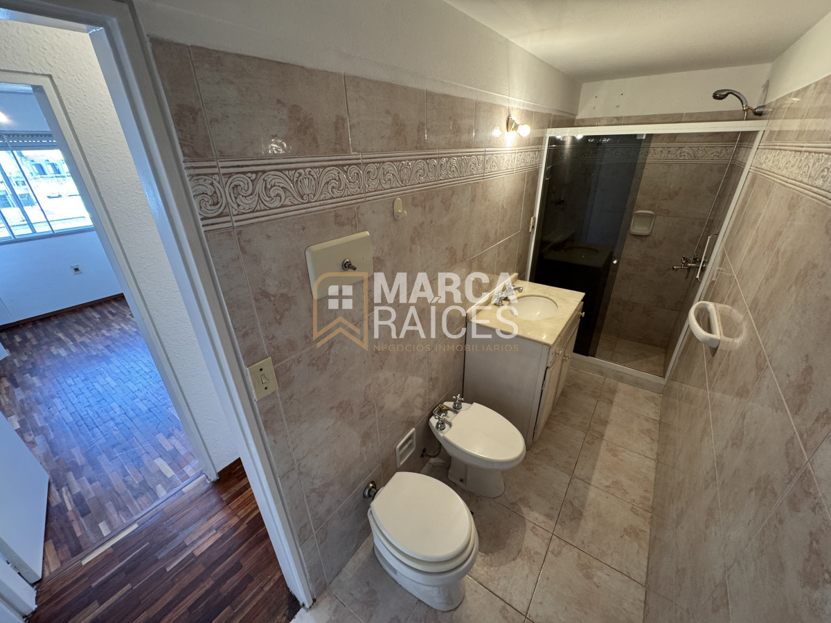 Apartamento ID.828 - Alquiler Apartamento 2 Dormitorios Luminoso Cordon Montevideo