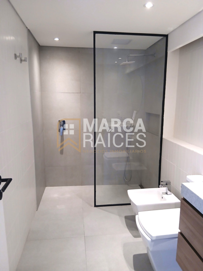 Apartamento ID.1918 - Alquiler Apartamento 1 Dormitorio piso alto con vista piscina amenities Centro Sur Montevideo