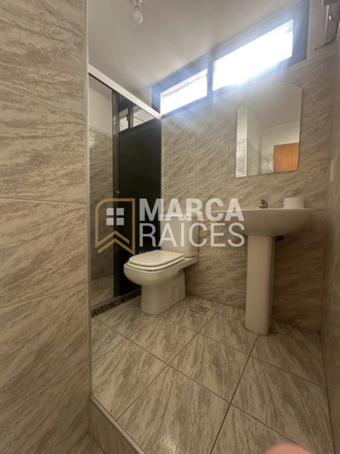 Apartamento ID.1880 - Alquiler Apartamento 1 Dormitorio, 2 Baños. Tres Cruces, Montevideo