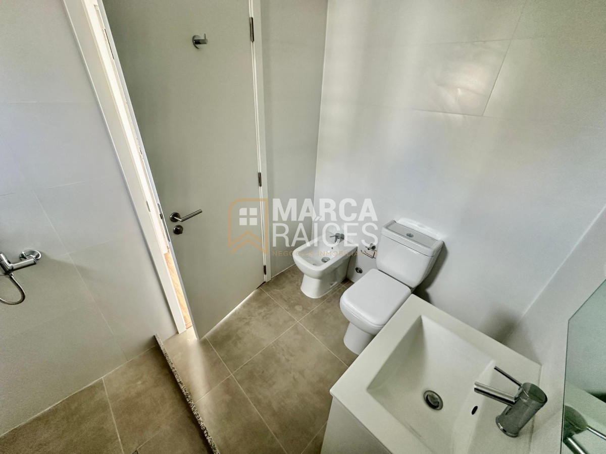 Apartamento ID.1065 - Venta Apartamentos 2 Dormitorio con Garage Tres Cruces Montevideo