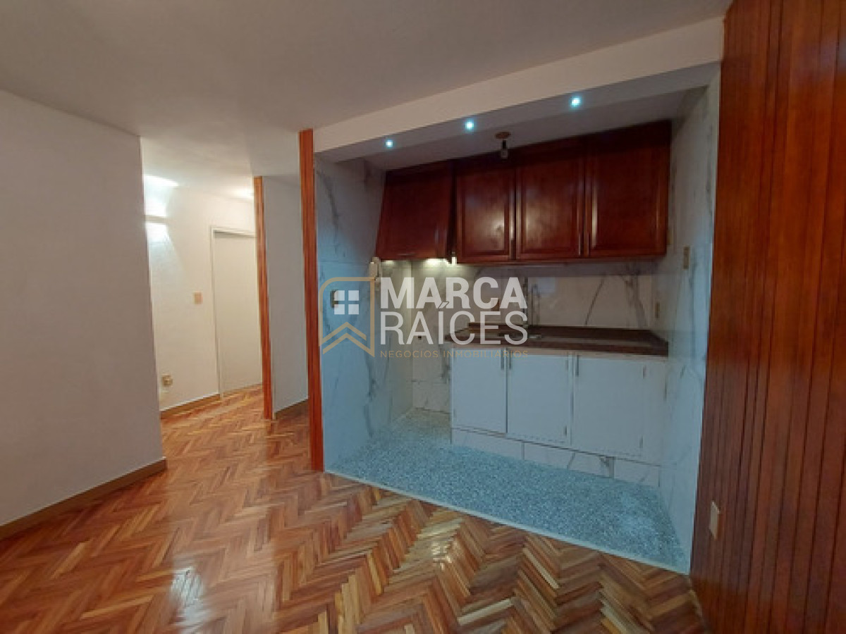 Apartamento ID.1522 - Alquiler luminoso apartamento remodelado de 1 dormitorio en Aguada, Montevideo. 