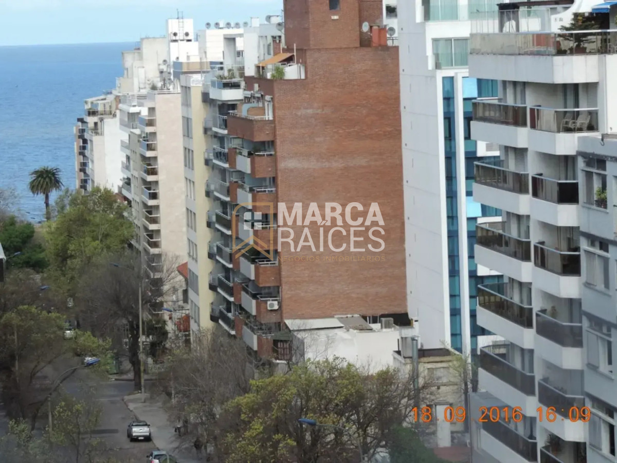 Apartamento ID.1993 - Alquiler Apartamento 2 Dormitorios, 2 Baños, 1 Garage. Montevideo Punta Carretas