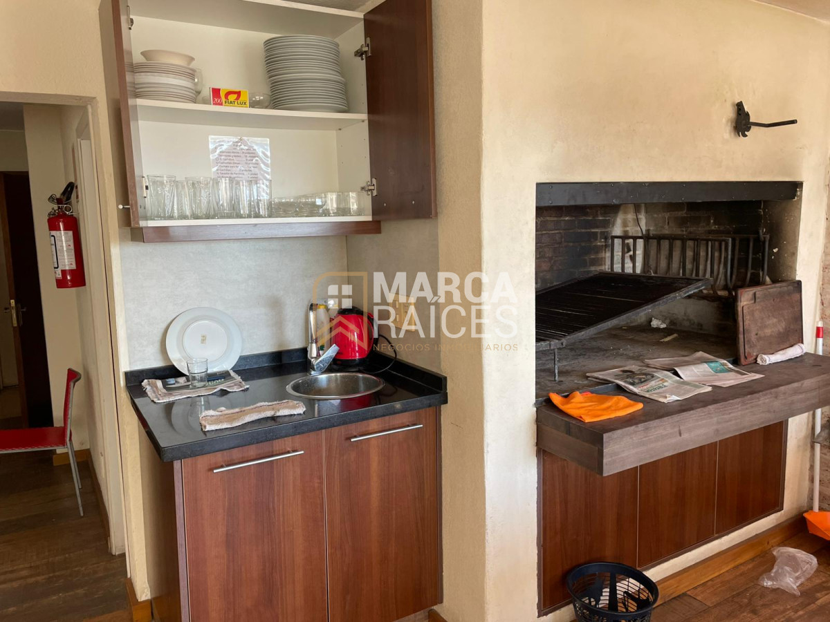 Apartamento ID.1523 - Alquiler apartamento de 4 dormitorios muy luminoso frente al mar en Rambla de Punta Carretas, Montevideo. 