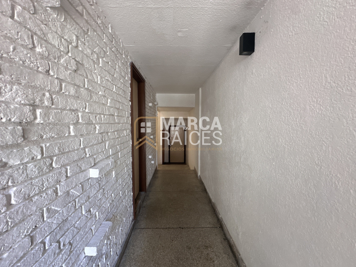 Apartamento ID.1657 - Alquiler Apartamento tipo casa 2 dormitorios con tarreza grande Barrio Sur Montevideo