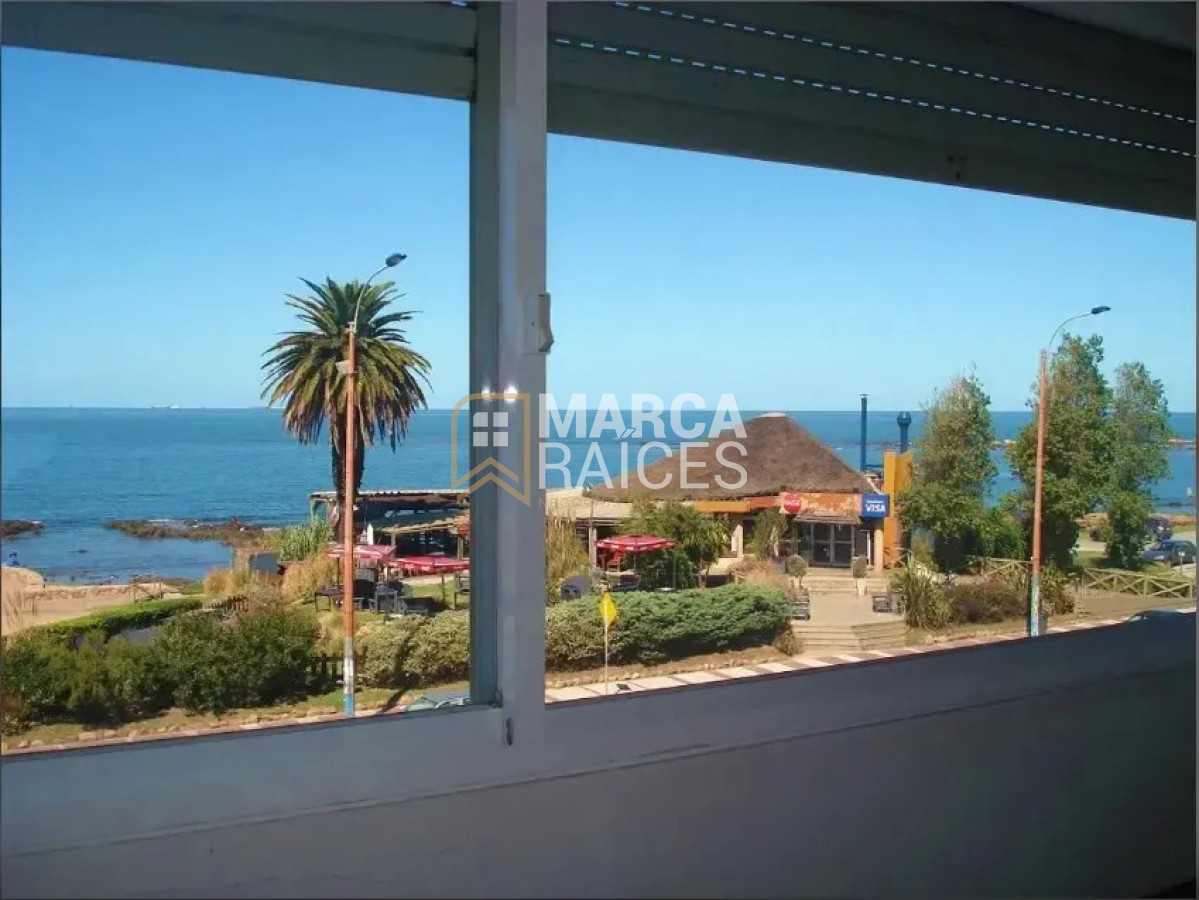 Apartamento ID.1997 - Alquiler Apartamento Amoblado 2 Dormitorios frente a la rambla Pocitos Montevideo