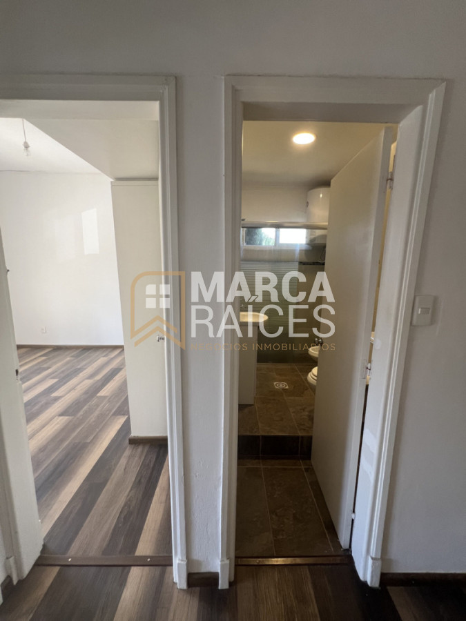 Apartamento ID.1782 - Alquiler Apartamento 2 Dormitorios Punta Carretas, a una cuadra de la Rambla y a media cuadra del Punta Carretas Shopping