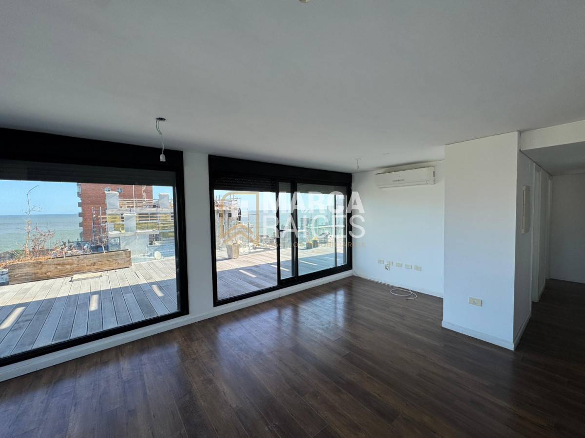 Apartamento ID.1791 - Alquiler Apartamento Penthouse 2 Dormitorios Centro Montevideo