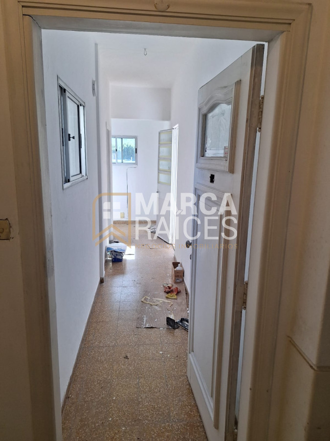 Apartamento ID.1627 - Alquiler Apartamento 1 Dormitorio Segundo Piso Requena esq Bv. España Parque Rodo Montevideo