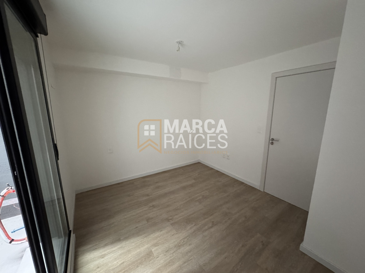 Apartamento ID.999 - Venta Apartamento 1 Dormitorio a estrenar con patio Cordon Montevideo