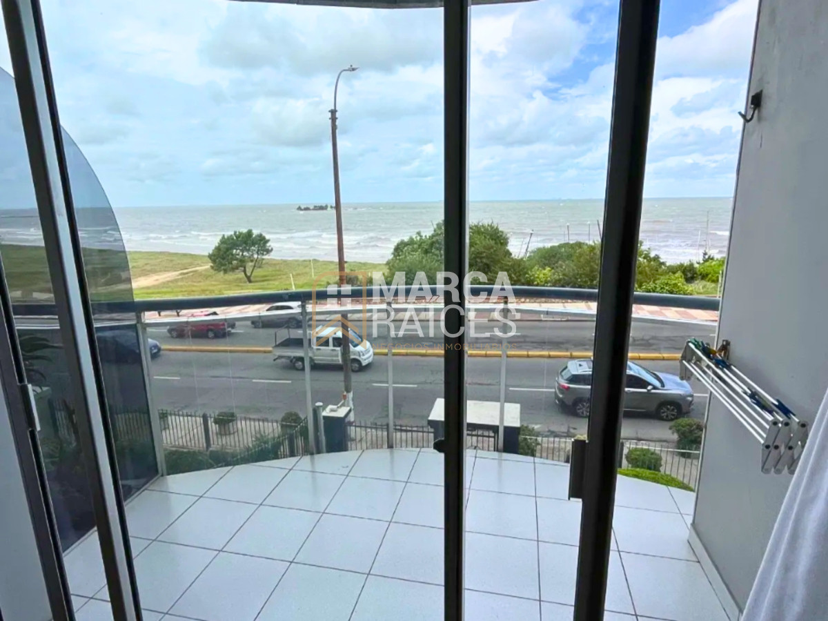 Apartamento ID.1459 - Alquiler Apartamento 1 Dormitorio sobre la Rambla Malvin Montevideo
