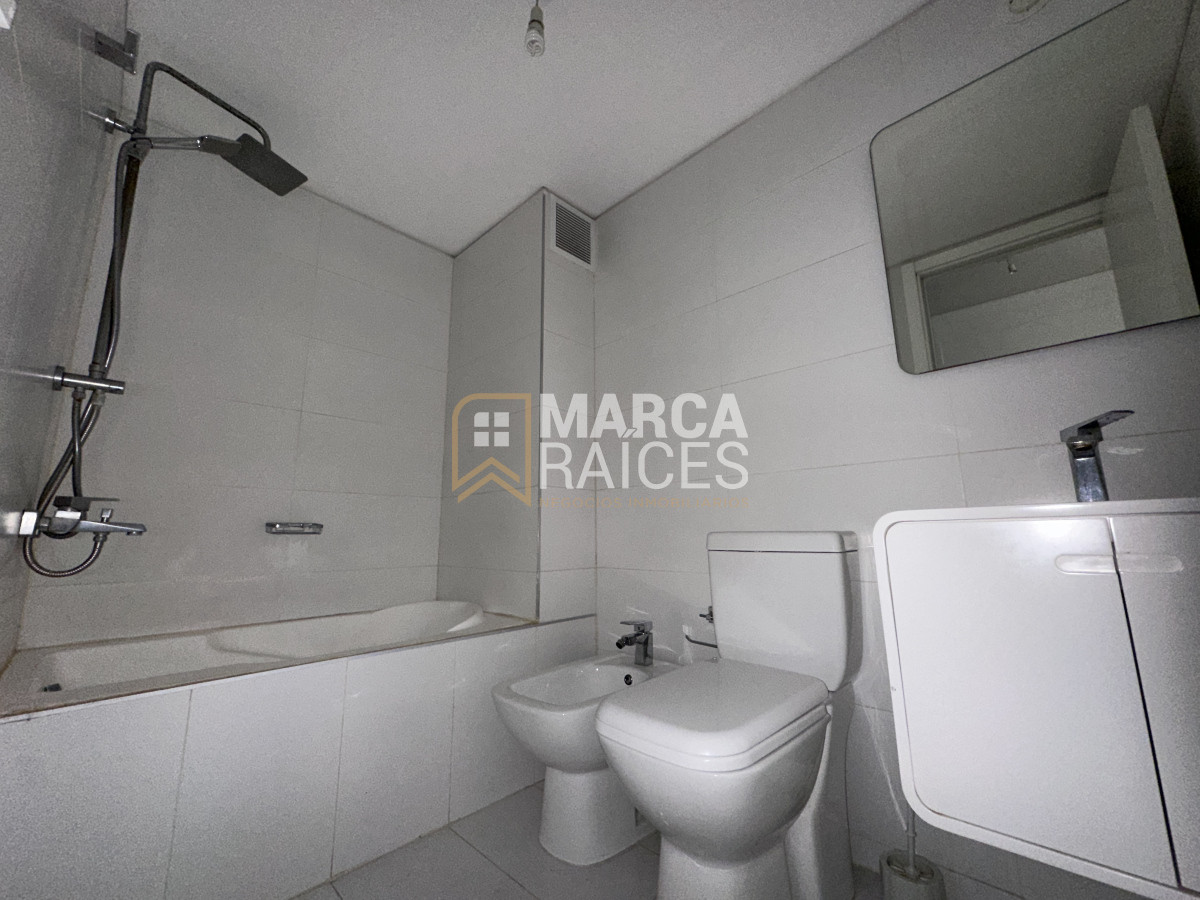 Apartamento ID.1379 - Alquiler Apartamento 2 Dormitorios Centro Montevideo